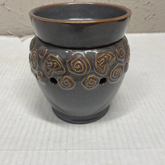 Scentsy Enchanted Scentsy Warmer Model #MSW-ENCH Charcoal Amethyst Base - Picture 1 of 4